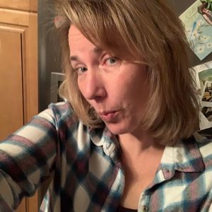 Meet your Posher, Carla